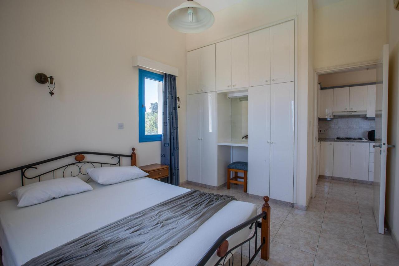Socrates Apartments Polis Eksteriør billede
