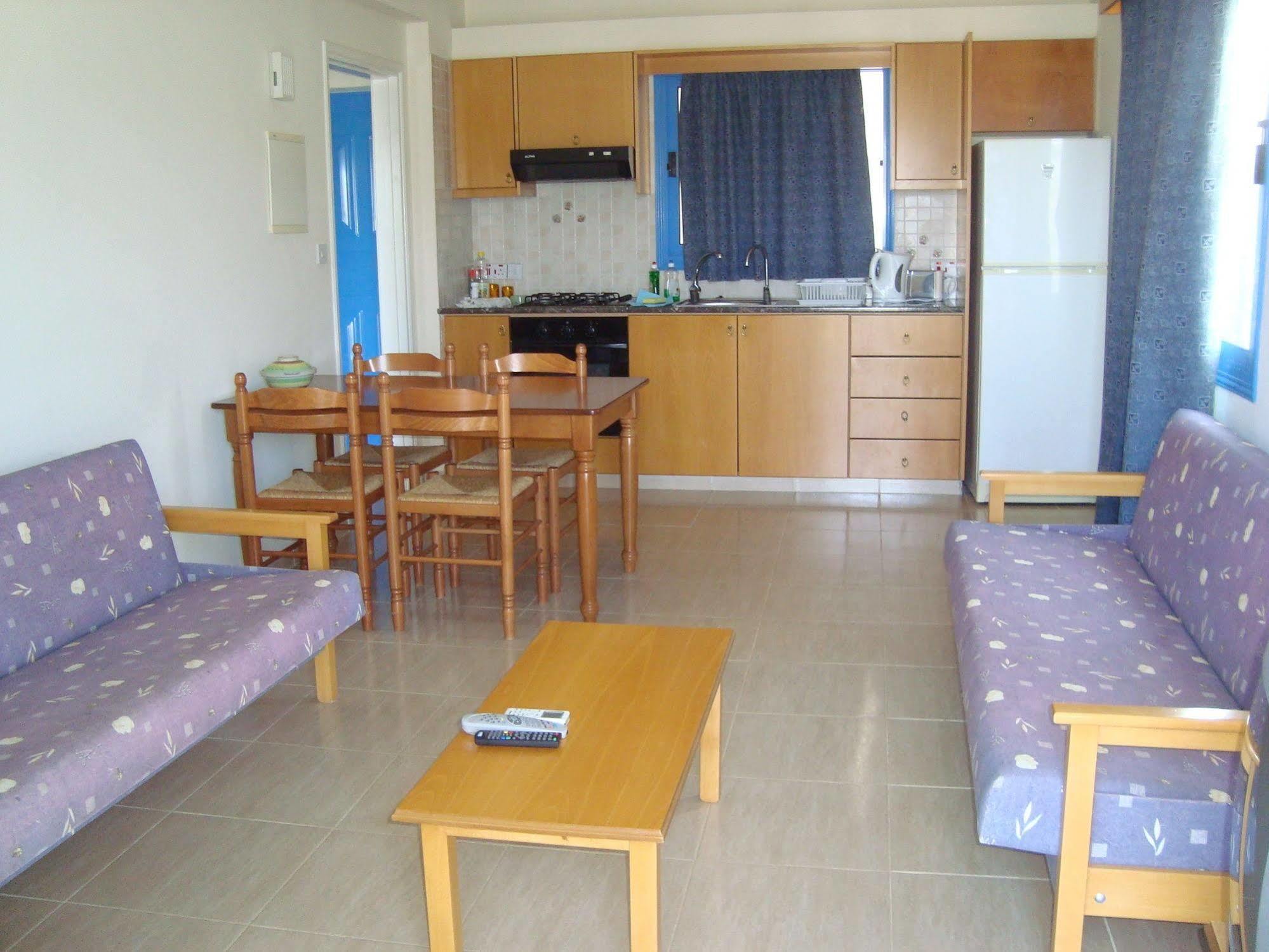 Socrates Apartments Polis Eksteriør billede